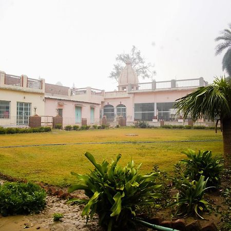 Hotel Shree Krishna Bhakti Ashram à Vrindāvan Extérieur photo