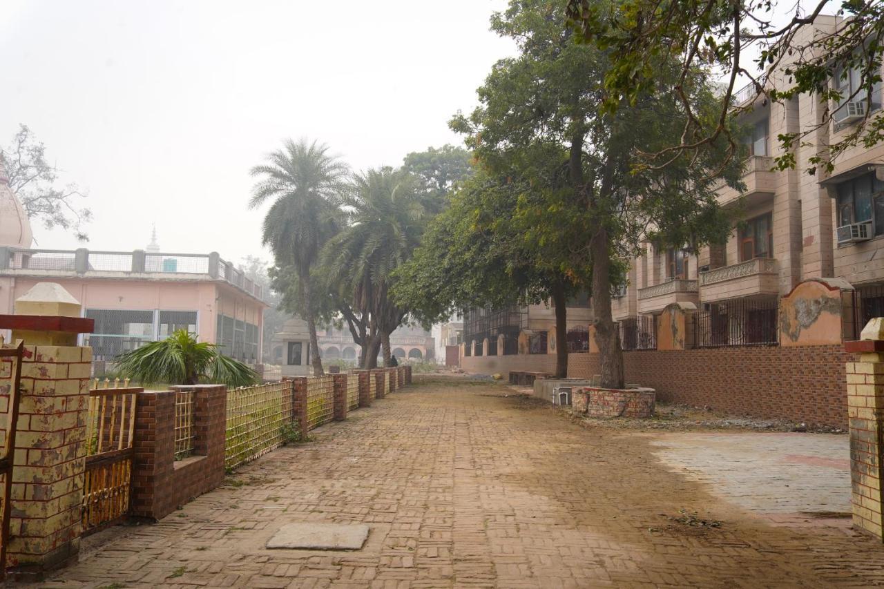 Hotel Shree Krishna Bhakti Ashram à Vrindāvan Extérieur photo