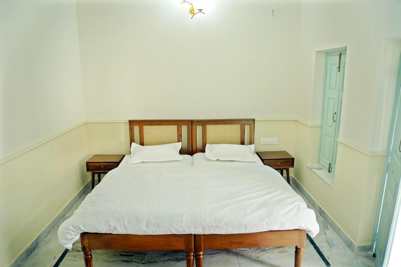 Hotel Shree Krishna Bhakti Ashram à Vrindāvan Extérieur photo