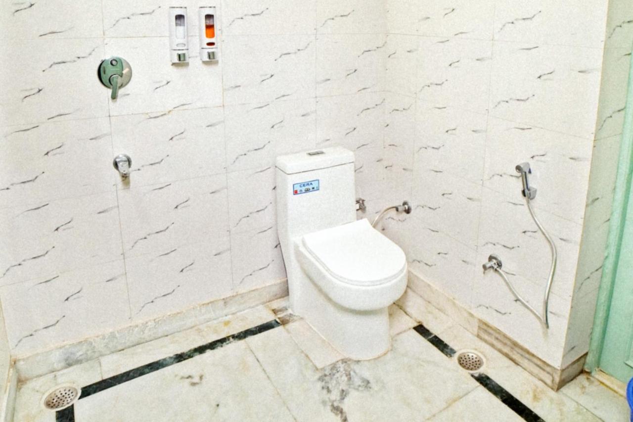 Hotel Shree Krishna Bhakti Ashram à Vrindāvan Extérieur photo