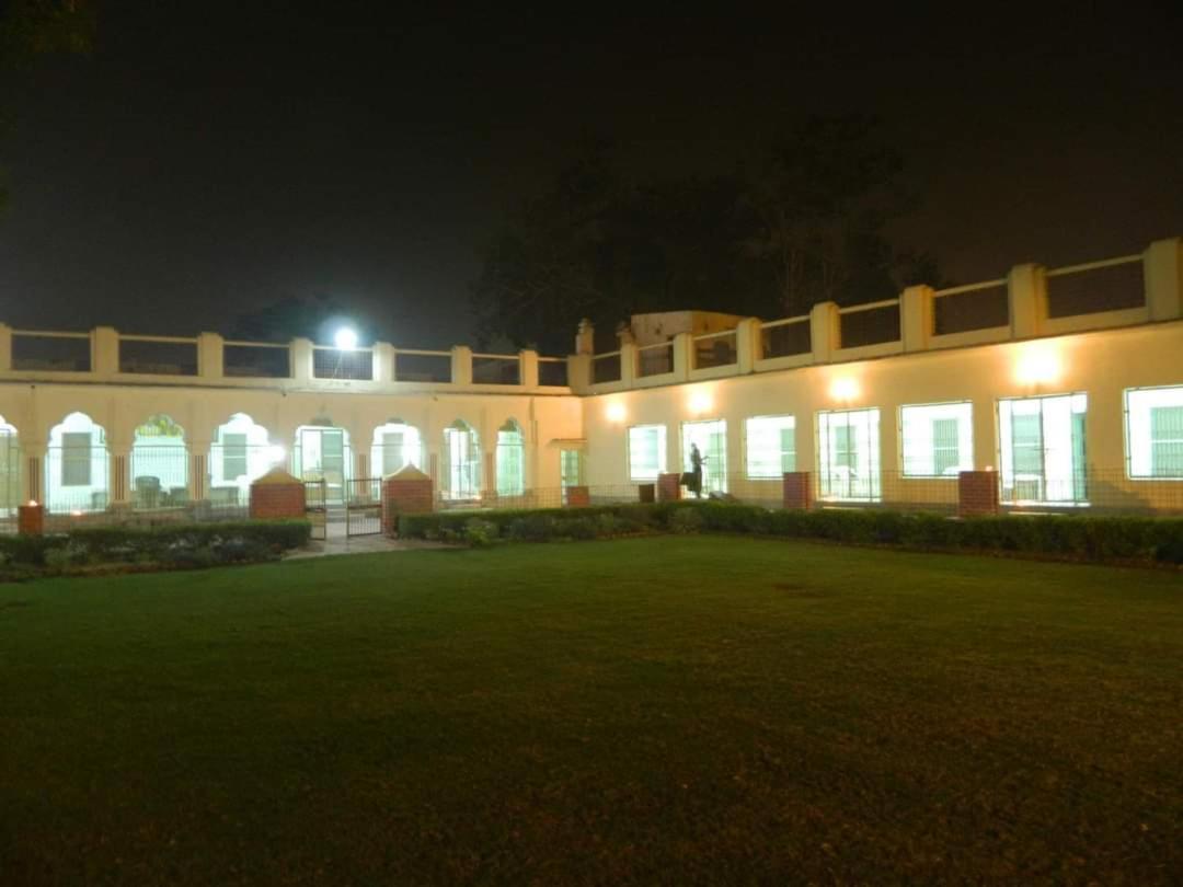Hotel Shree Krishna Bhakti Ashram à Vrindāvan Extérieur photo