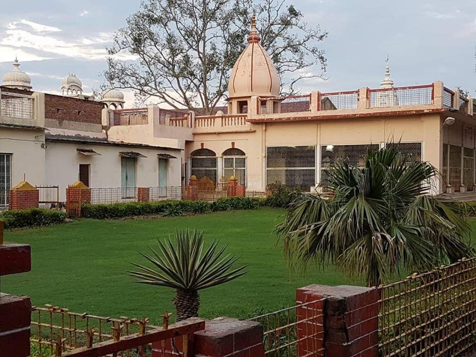 Hotel Shree Krishna Bhakti Ashram à Vrindāvan Extérieur photo