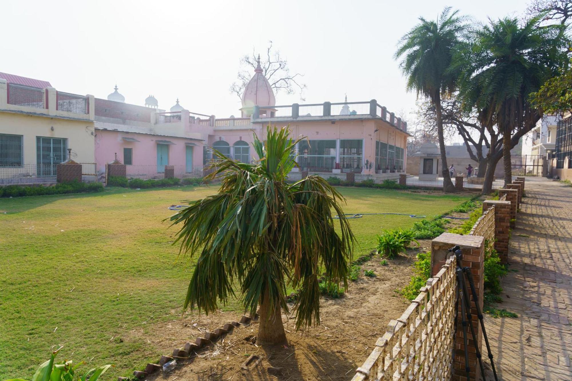Hotel Shree Krishna Bhakti Ashram à Vrindāvan Extérieur photo