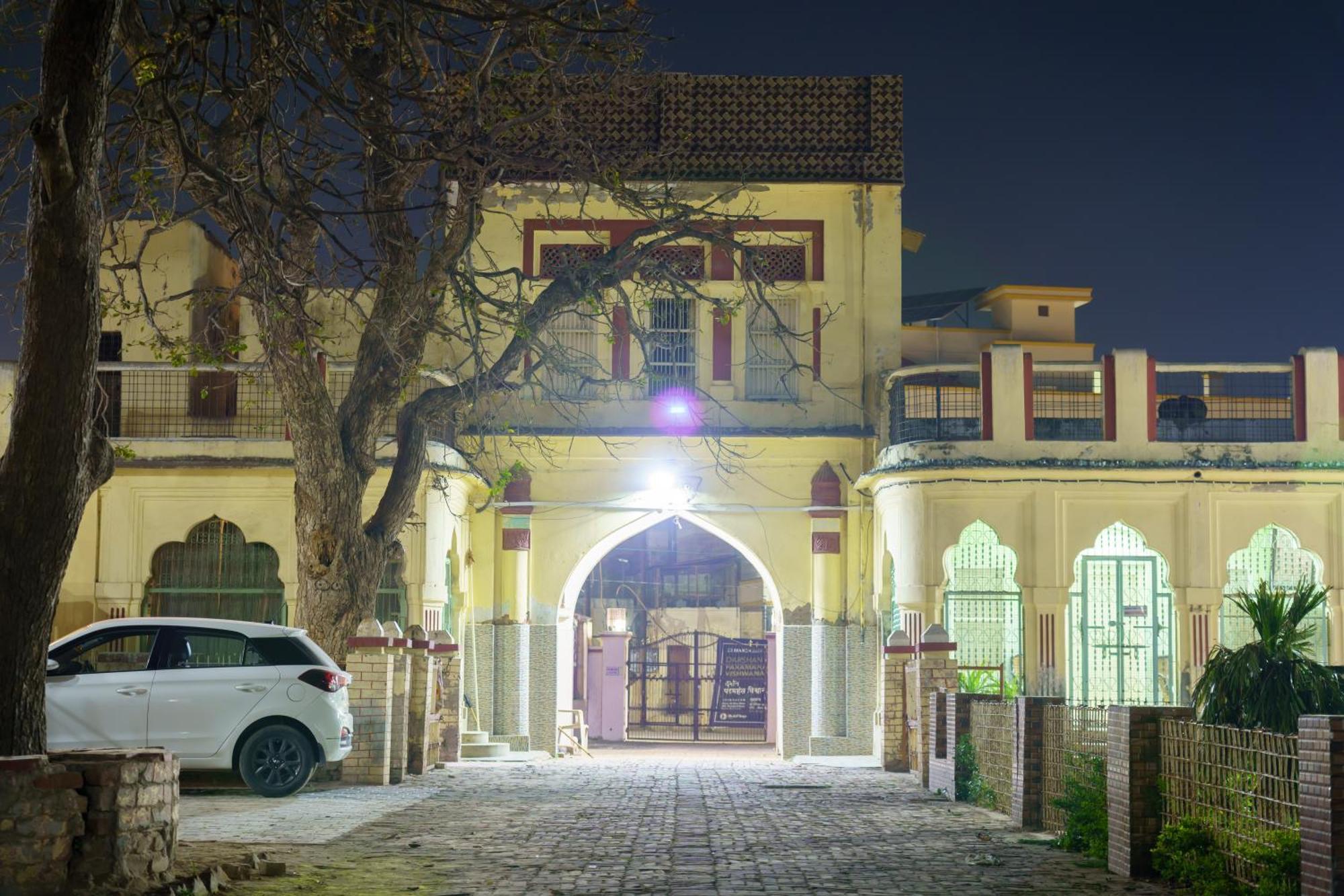 Hotel Shree Krishna Bhakti Ashram à Vrindāvan Extérieur photo