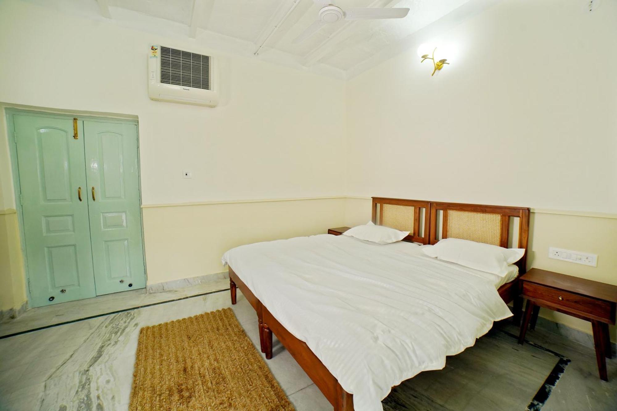 Hotel Shree Krishna Bhakti Ashram à Vrindāvan Extérieur photo
