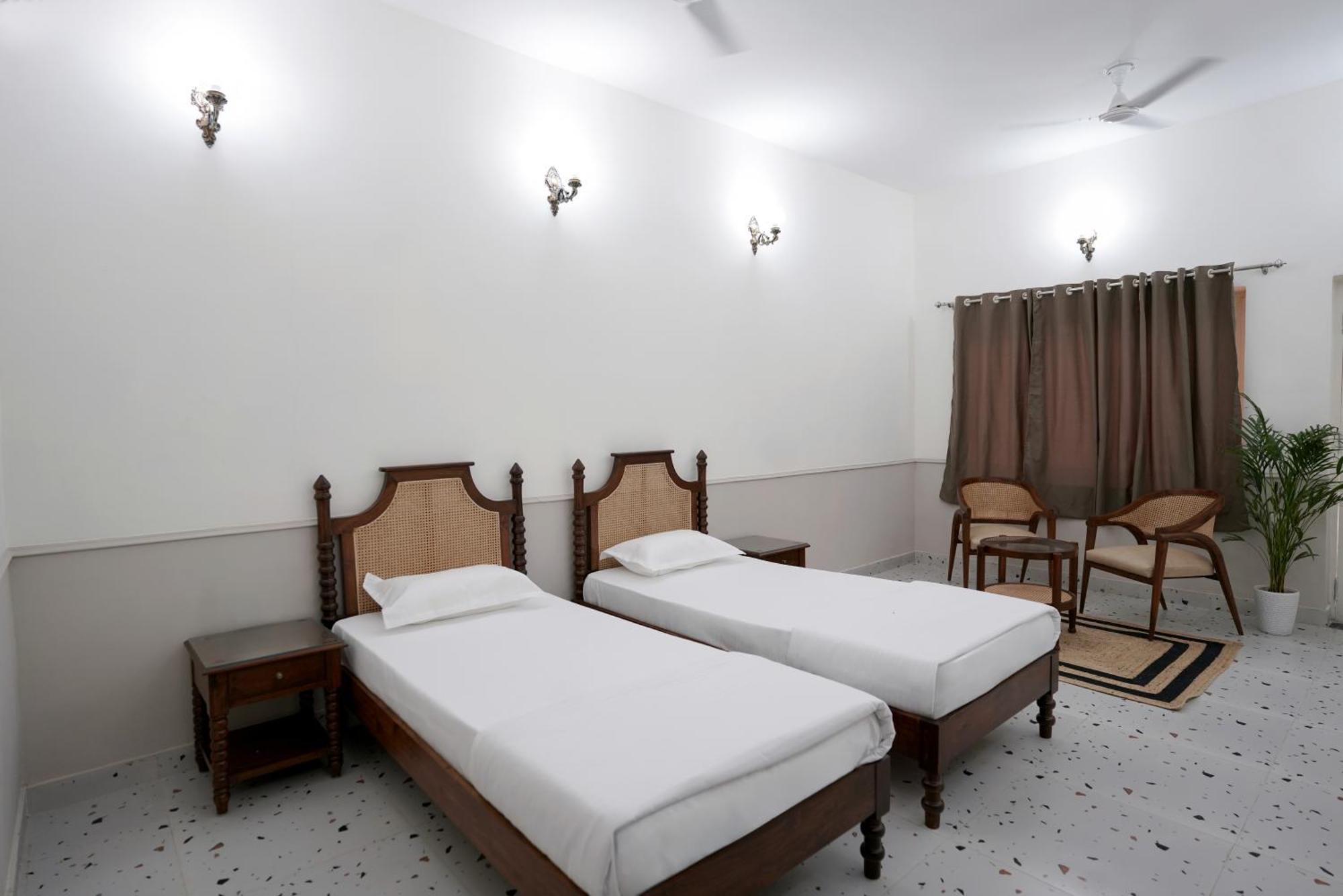 Hotel Shree Krishna Bhakti Ashram à Vrindāvan Extérieur photo