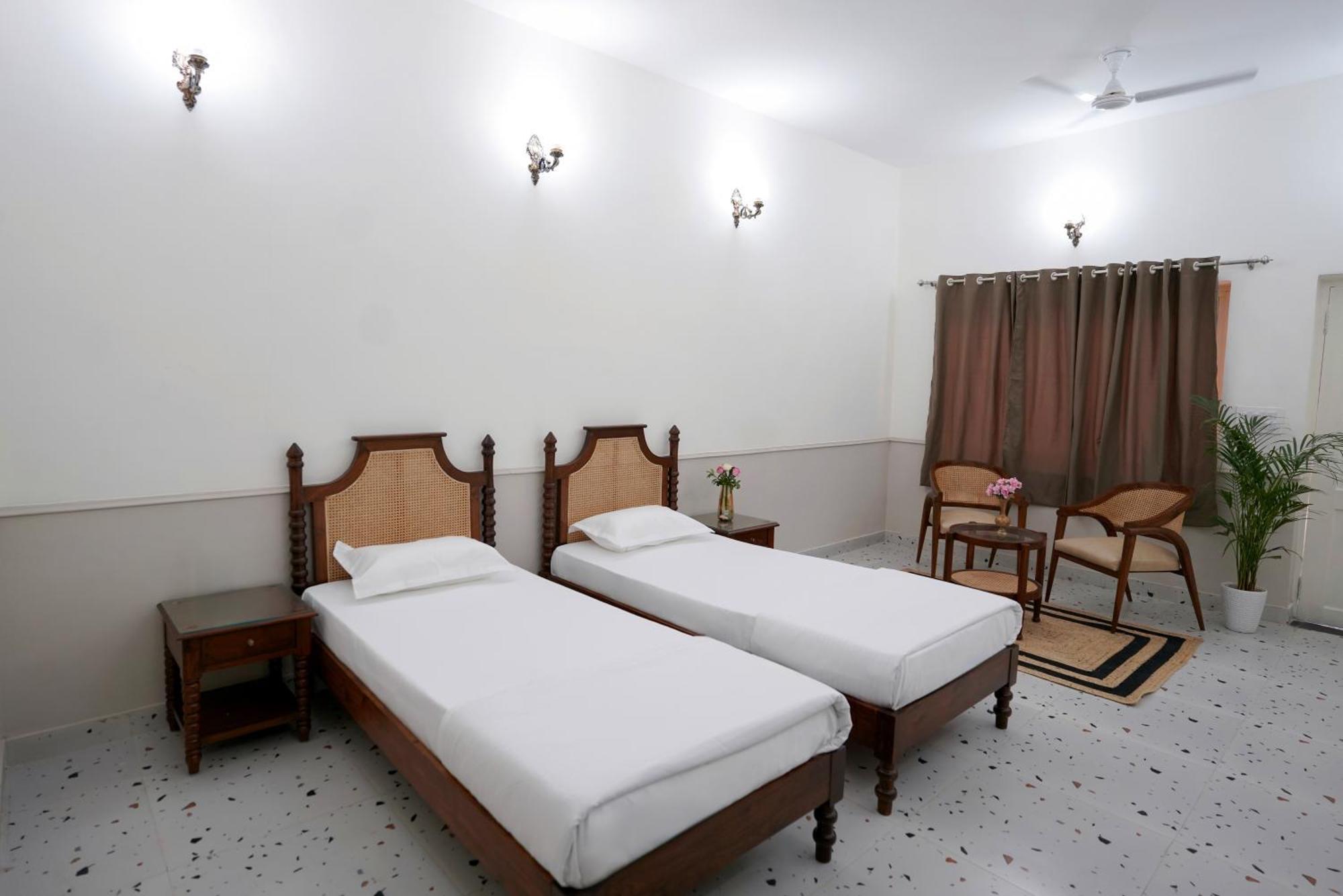 Hotel Shree Krishna Bhakti Ashram à Vrindāvan Extérieur photo